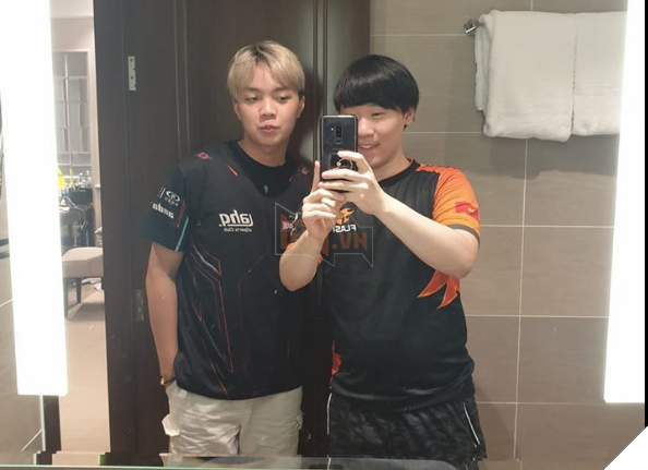 Liên Quân Mobile: Tin sốc, Thần Rừng từng đánh cho Team Flash toát mồ hôi tuyên bố bán acc, nghỉ game - Ảnh 2.