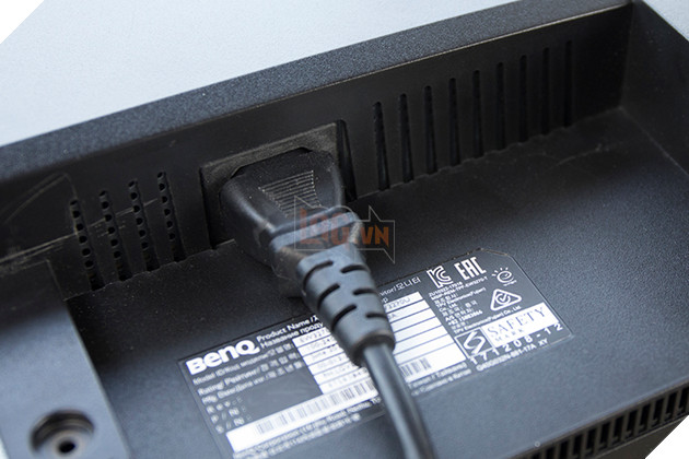 Review màn hình BenQ EW3270U: Màn hình gaming 4K HDR giá tốt cho game thủ 14