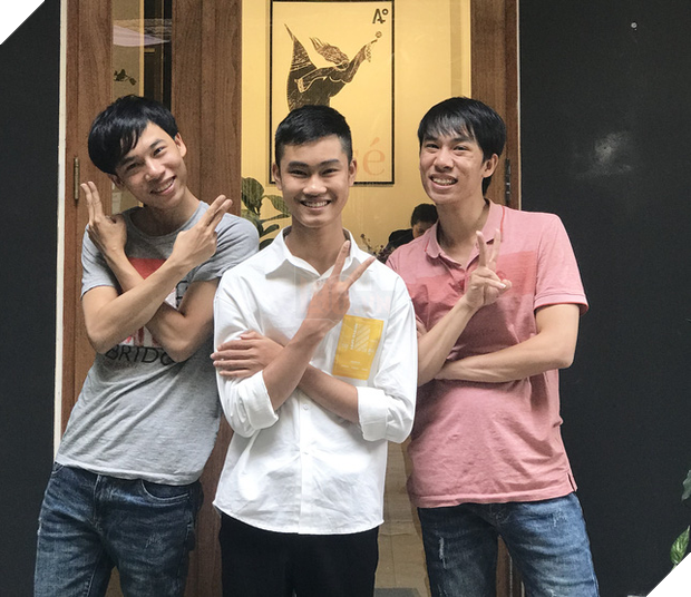 1977 vlog du hí Sài Gòn: Thoải mái mang tông lào dạo phố, “ông giáo” nhớ lời vợ dặn không được ngắm gái nhưng vẫn ngắm... như thường - Ảnh 1.