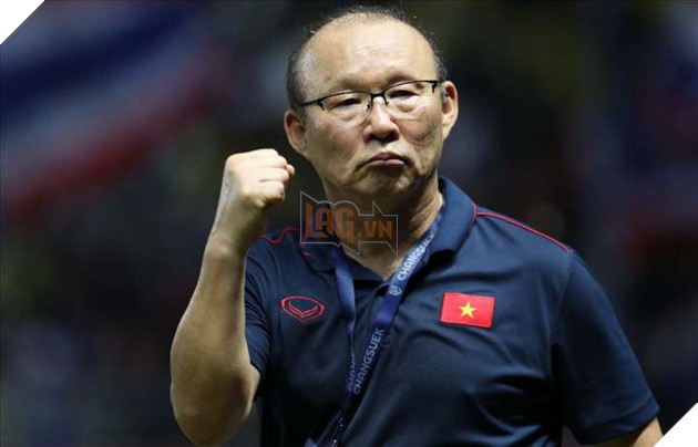 Sài Gòn không ngủ mừng tấm Huy chương Vàng SEA Games sau 60 năm chờ đợi