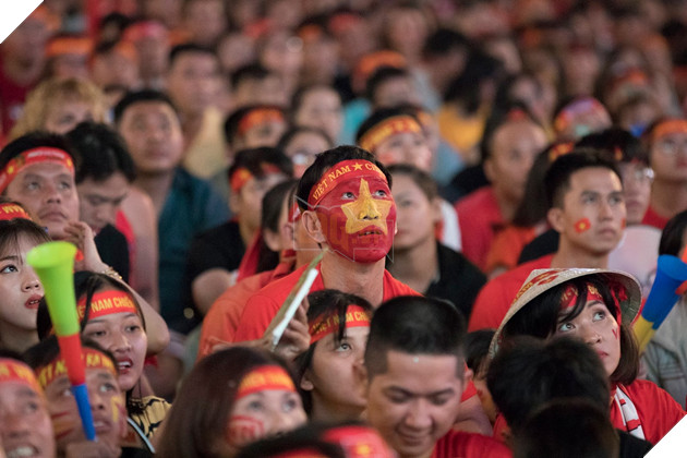 Sài Gòn không ngủ mừng tấm Huy chương Vàng SEA Games sau 60 năm chờ đợi 8