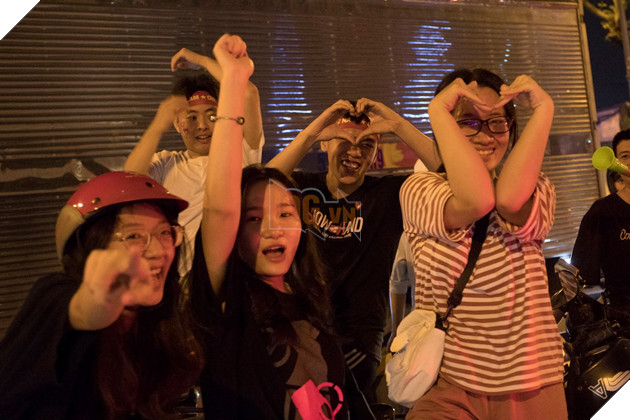 Sài Gòn không ngủ mừng tấm Huy chương Vàng SEA Games sau 60 năm chờ đợi 31