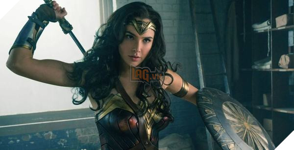 Khi chị đại Diana bỏ cả khiên lẫn kiếm trong Wonder Woman 1984 và lời lý giải của Gal Gadot