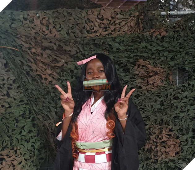 Kimetsu no Yaiba: Phiên bản cosplay Nezuko da màu gây tranh cãi dữ dội trên mạng xã hội - Ảnh 1.