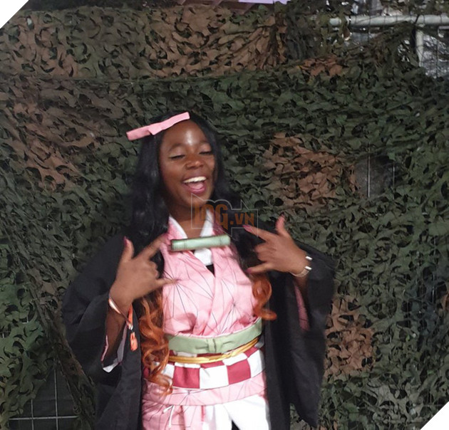 Kimetsu no Yaiba: Phiên bản cosplay Nezuko da màu gây tranh cãi dữ dội trên mạng xã hội - Ảnh 2.