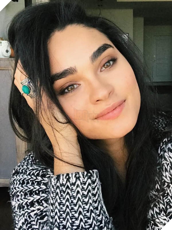 Điểm danh dàn nữ chính đốn tim khán giả trong Black Christmas 5