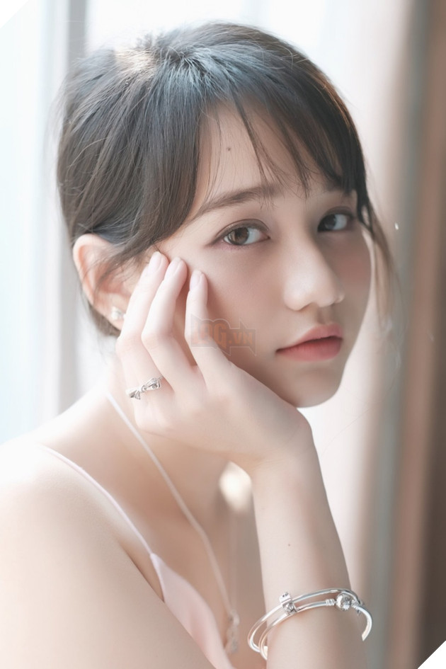 Vẻ đẹp chuẩn 'nàng thơ' của nữ chính Mắt Biếc 6