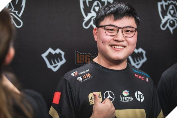 Vượt mặt cả nam thần ngôn tình Vương Nhất Bác, Địch Lệ Nhiệt Ba... Uzi đứng số 1 về độ nổi tiếng trên MXH Trung Quốc - Ảnh 2.