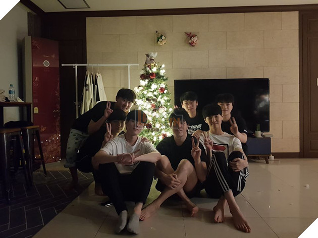 LMHT: Riot Games Hàn Quốc đệ đơn kiện cvMax phòng công tố, fan cho rằng Riot Hàn đang muốn bóp chết DragonX 3