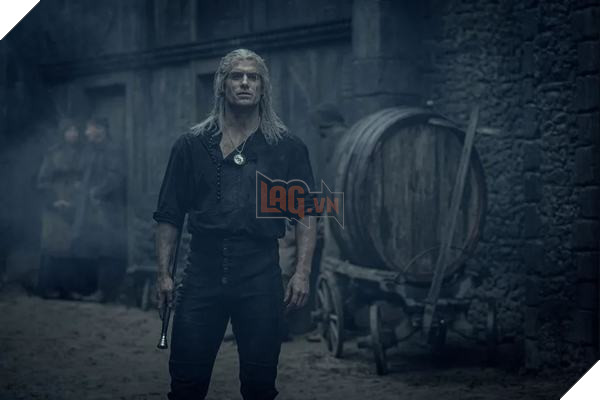 Cày The Witcher 3 nhiều đến mức này, biểu sao mà Henry Cavill lại đóng Geralt đạt thế 3