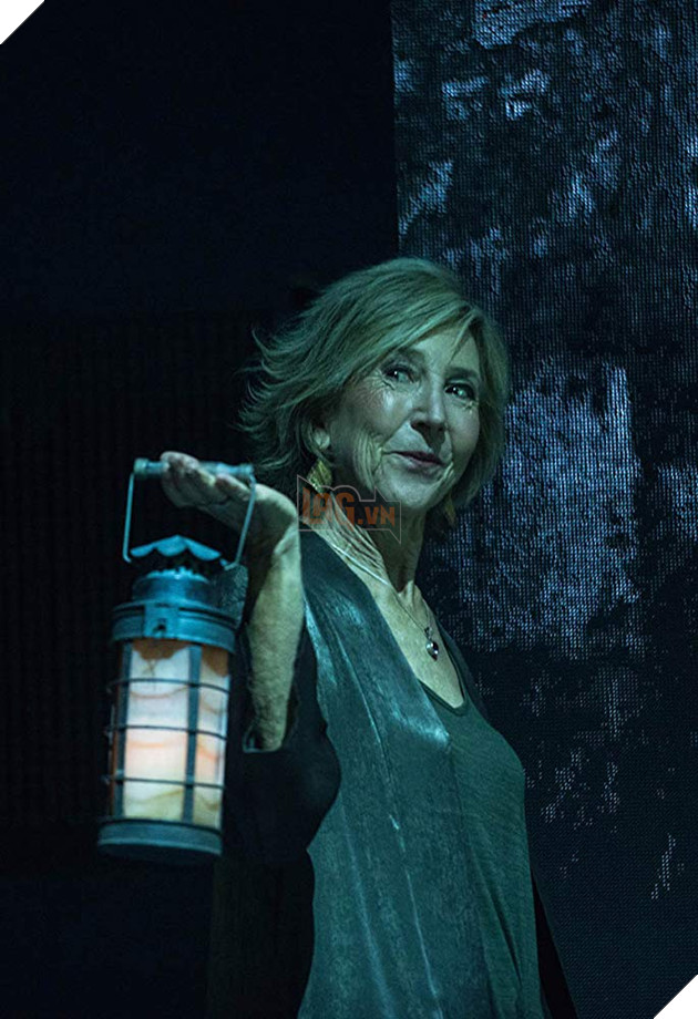Lin Shaye - Nàng thơ U80 của màn ảnh kinh dị Thế giới 3