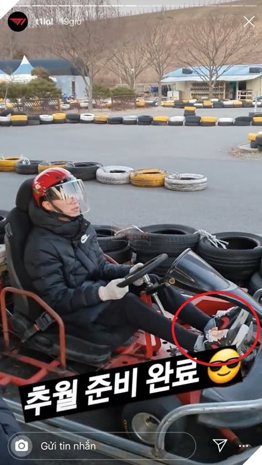 Faker được tặng thêm biệt danh Thánh ở dơ: Bị đổ canh vào giày nhưng không thèm giặt, cứ thế đeo đi chơi cả tuần - Ảnh 2.