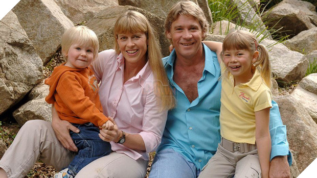 Ra tay cứu chữa hàng nghìn con vật trong thảm hoạ cháy rừng Úc, gia đình “thợ săn cá sấu” lừng danh được dư luận hết lời tán dương 3