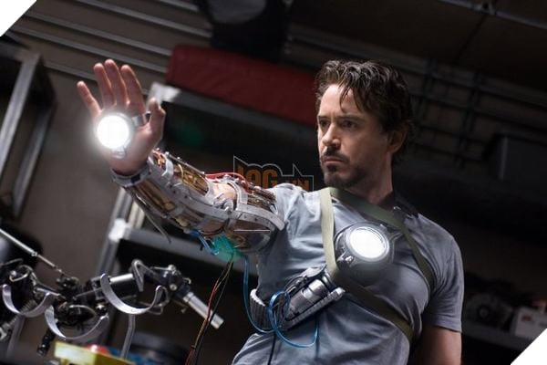 Robert Downey Jr. úp mở khả năng tái xuất hiện của Iron Man trong MCU 4