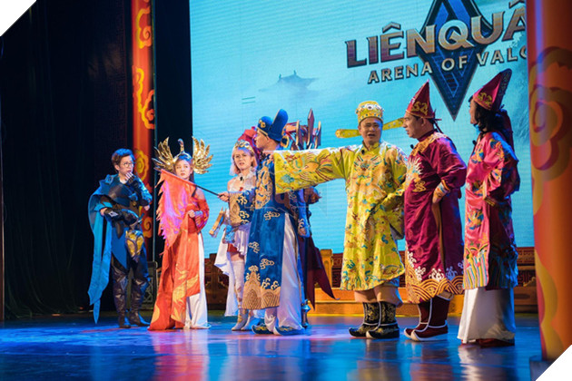 Hậu Hoàng trêu đùa Xuân Bắc bị Viruss, Misthy, Ceejay phẫn nộ trong Táo Quân 2020 - Ảnh 5.