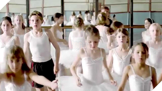 Bất ngờ với những tựa phim mà trẻ em không được xem vì quá bạo lực và khiêu dâm 4