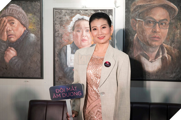 Lan Ngọc, Hari Won đọ sắc cùng chính cung Thu Trang và Tuesday Bảo Thanh trên thảm đỏ họp báo Đôi mắt âm dương 2