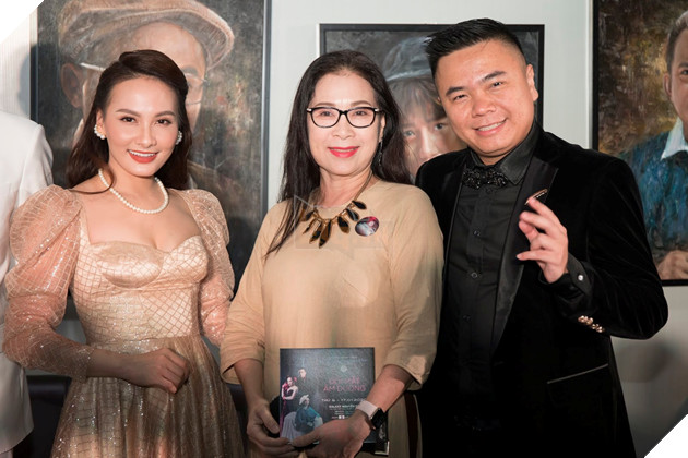 Lan Ngọc, Hari Won đọ sắc cùng chính cung Thu Trang và Tuesday Bảo Thanh trên thảm đỏ họp báo Đôi mắt âm dương 3