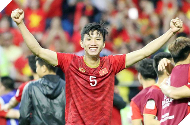 Góc tối cổ: Nữ DJ Ukraine từng “thả thính” Văn Hậu lên tiếng về sự cố giống Trâm Anh - Ảnh 6.