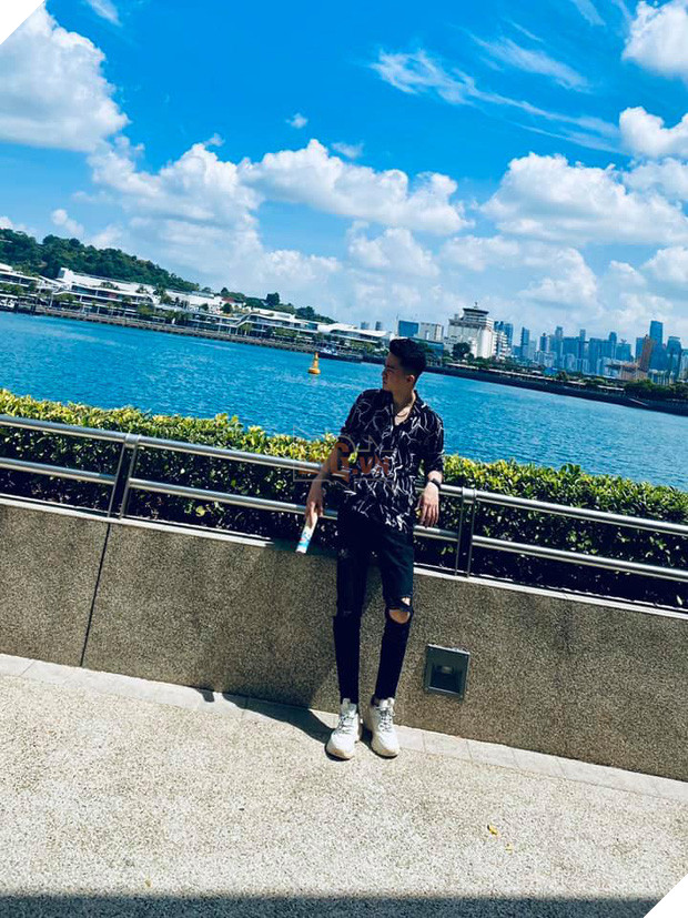 Xịn sò như Team Flash, cả team đi Singapore du lịch còn thuê hẳn du thuyền để tham quan sương sương - Ảnh 4.