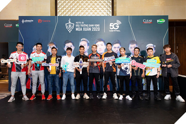 Người hùng U23 Văn Thanh góp mặt cùng đồng đội tại họp báo công bố giải đấu Liên Quân Mobile 5