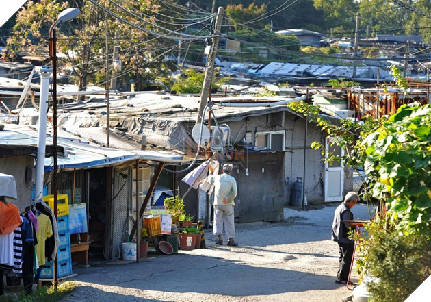 Bàng hoàng với khung cảnh khu phố ổ chuột trong Parasite ngoài đời thực 3