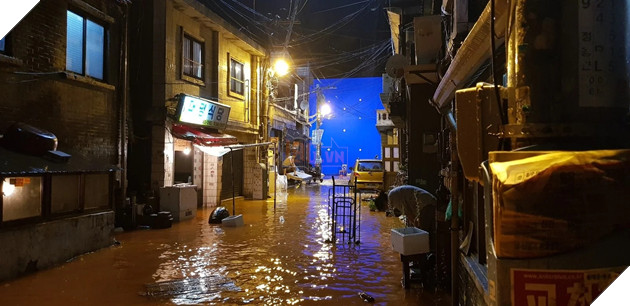 Bàng hoàng với khung cảnh khu phố ổ chuột trong Parasite ngoài đời thực 9