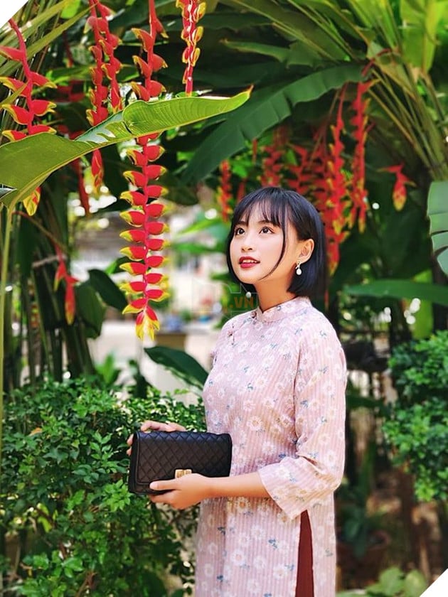 Tiểu sử Minh Nghi VETV - Nữ MC xinh đẹp tại vòng bảng MSI 2019