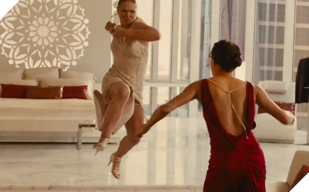 Rhonda Rousey - Nữ võ sĩ huyền thoại UFC ký hợp đồng phát trực tuyến độc quyền với Facebook Gaming  3