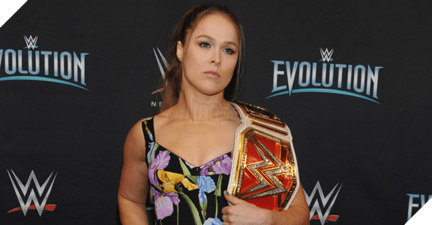 Rhonda Rousey - Nữ võ sĩ huyền thoại UFC ký hợp đồng phát trực tuyến độc quyền với Facebook Gaming  4