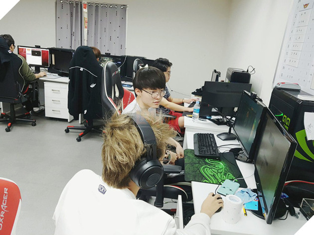 Trụ sở SKT tại Seoul bị phong tỏa do một nhân viên được xác nhận dương tính với virus Corona, Faker tình hình ra sao? - Ảnh 3.