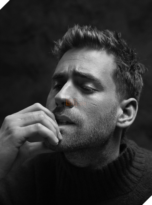 Nhìn ngắm nhan sắc đốn tim fan nữ của kẻ vô hình biến thái trong The Invisible Man 8