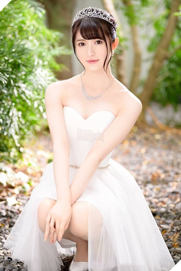 Chuyện éo le: Tân binh phim 18+ Nhật Bản - con nhà danh gia vọng tộc đi đóng phim chỉ vì muốn trả thù người yêu cũ? - Ảnh 1.