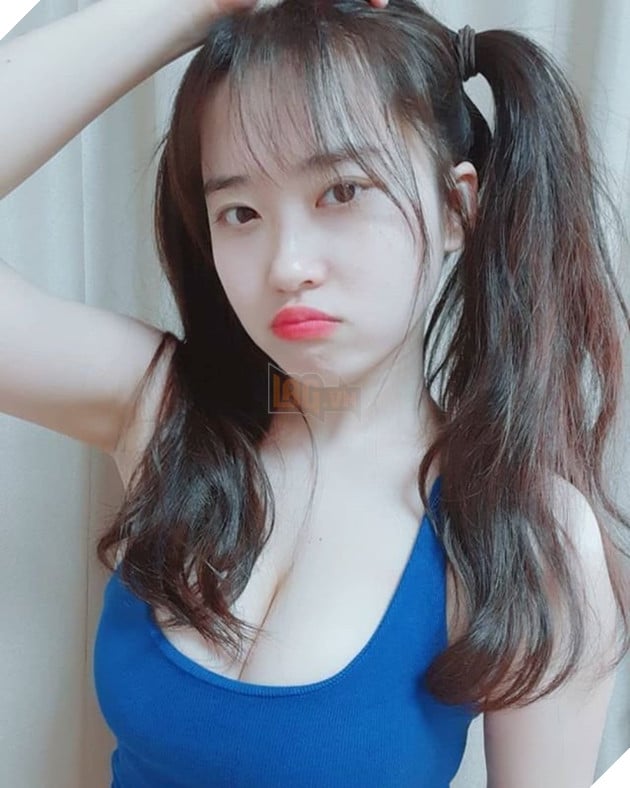 Nữ streamer Hàn gây bỏng mắt người xem, chỉ vài điệu lắc lư  5