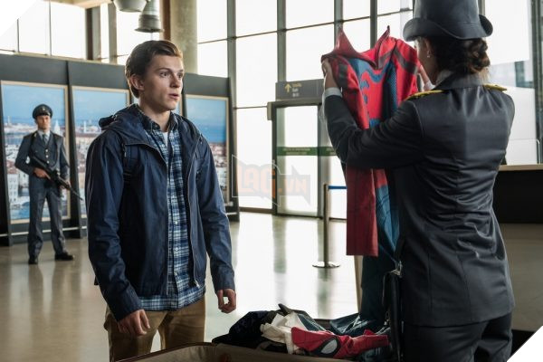  Góc bóc phốt Nhện nhọ Tom Holland còn có biệt danh thánh cầm nhầm , chuyên thó đạo cụ đóng phim về nhà 2