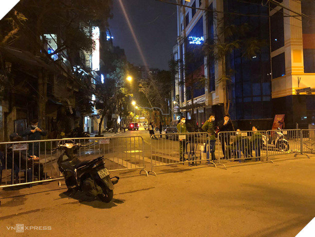 Hà Nội họp khẩn về tình hình dịch Covid-19 tại phố Trúc Bạch