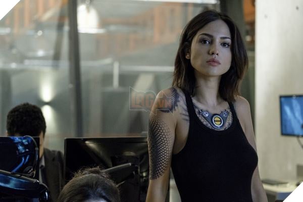 Review BloodShot - Bước khởi đầu gian nan của vũ trụ siêu anh hùng mới 5