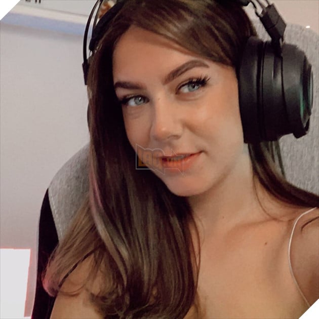 Nữ streamer kỳ lạ, không mong nhận tiền donate, chỉ xin các fan tặng mình giấy vệ sinh - Ảnh 3.