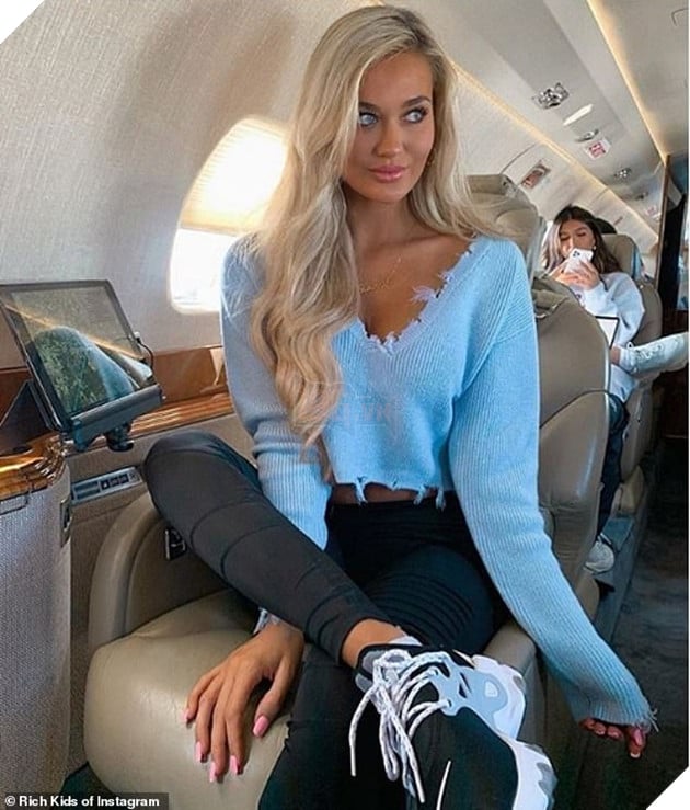 Cuộc sống sang chảnh của Rich Kid thế giới giữa mùa dịch: siêu xe, chuyên cơ riêng, khẩu trang hàng hiệu - Ảnh 1.