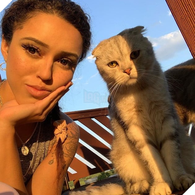 LMHT: Cộc cằn như Tyler1 cũng không cầm được nước mắt trên stream khi mèo cưng của anh qua đời - Ảnh 4.