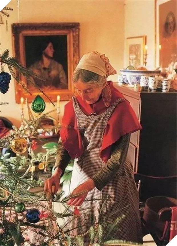 Ngôi nhà cổ tích có thật của bà cụ 92 tuổi khiến ai ai cũng phải trầm trồ, ước mơ - Ảnh 11.