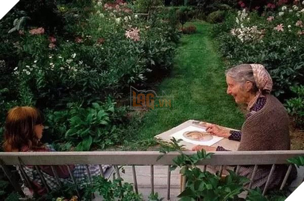 Ngôi nhà cổ tích có thật của bà cụ 92 tuổi khiến ai ai cũng phải trầm trồ, ước mơ - Ảnh 22.