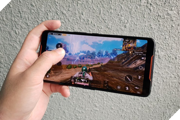 Hạn chế ra đường vì đại dịch, cô gái 21 tuổi bị mù vì dành hầu hết thời gian để chơi game 3