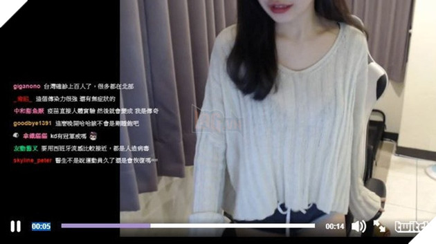 Thấy lượng người xem sụt giảm, cô nàng streamer mặc áo mỏng tang, nhìn xuyên thấu lên sóng nhưng lại ăn cả rổ gạch đá từ dân mạng - Ảnh 2.