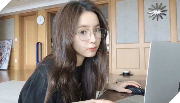 Tạm dừng diễn xuất chuyển sang làm vlog, cô nàng Youtuber khiến fan trầm trồ vì quá xinh và nghĩa cử cao đẹp - Ảnh 3.