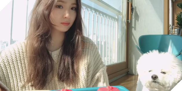 Tạm dừng diễn xuất chuyển sang làm vlog, cô nàng Youtuber khiến fan trầm trồ vì quá xinh và nghĩa cử cao đẹp - Ảnh 9.