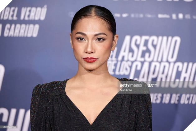 Điêu đứng trước nhan sắc quyến rũ của nữ chính The Platform của Netflix từng chụp ảnh khỏa thân gây sốc