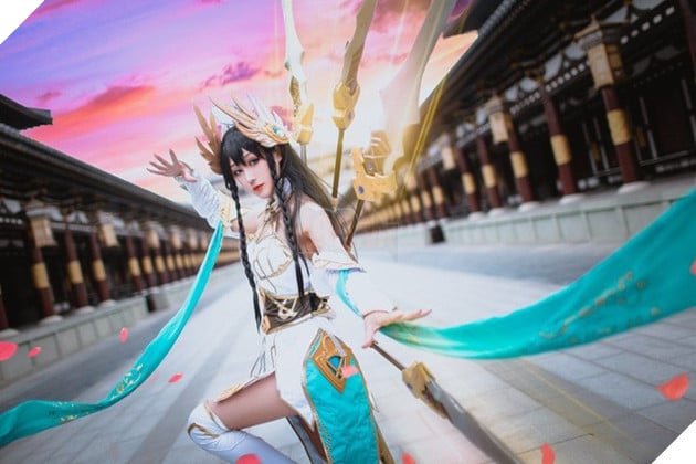 LMHT: Choáng váng vì vẻ đẹp tựa thần tiên tỉ tỉ trong bộ cosplay Irelia Tiên Kiếm của nữ game thủ Trung Quốc - Ảnh 3.