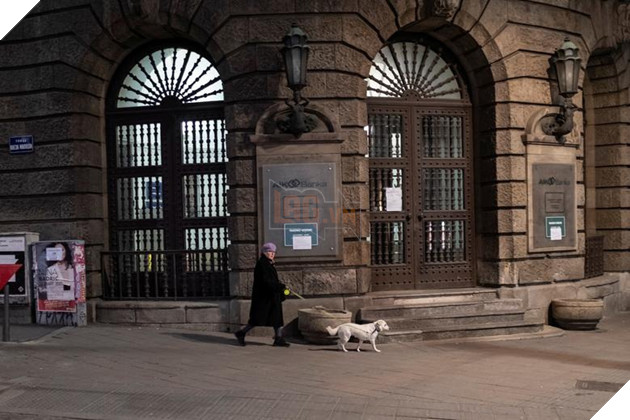 Rợn người với chùm ảnh hoang tàn do Covid-19 không khác gì hậu tận thế trong các bộ phim đại dịch địa cầu 8