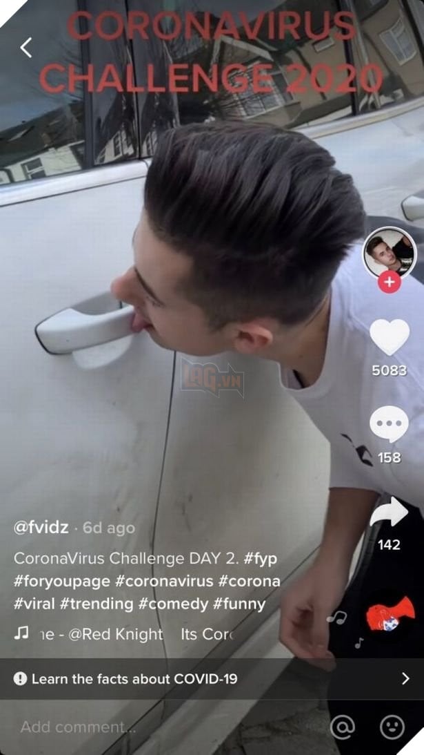 Đem đại dịch ra làm thử thách Licking toilet , một người Anh dương tính với Covid-19 2